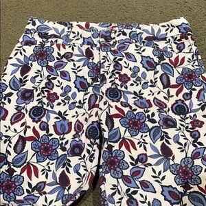GAP Floral khaki Slim City size 4